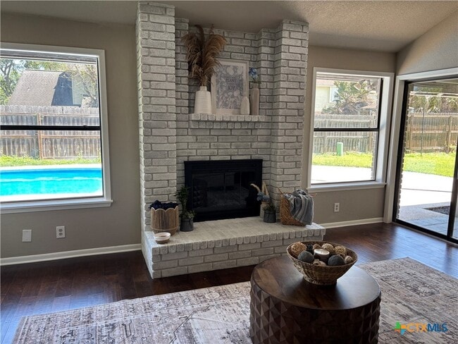 Building Photo - 116 Newport Dr