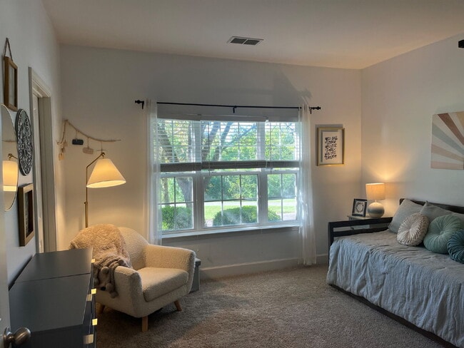 Building Photo - 8421 Callabee Way