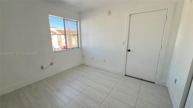 Building Photo - 1132 NW 125th Path