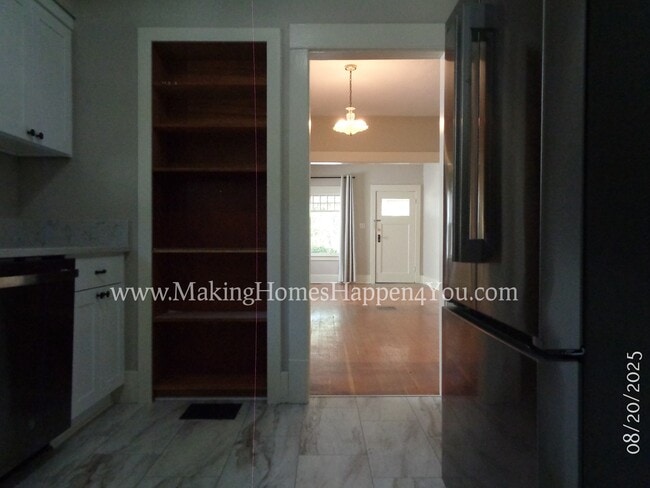 Building Photo - 2160 Trade St SE