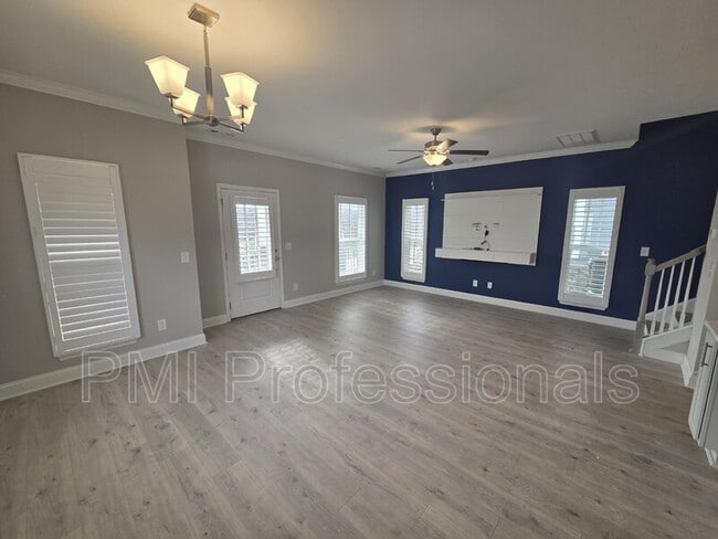 Building Photo - 1022 Stoneleigh Ln