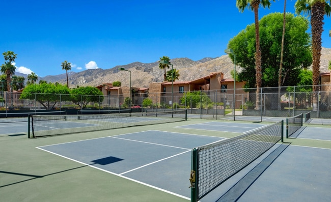 Building Photo - Serene Oasis Condo in Palm Springs (Monthly Only - No Long Term)