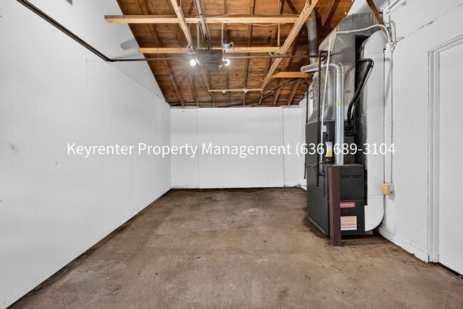 Building Photo - Fully Renovated 2BR/1BA Home for Rent