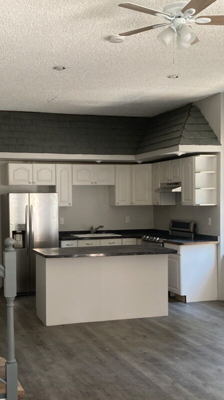 Building Photo - 1137 E 3rd St