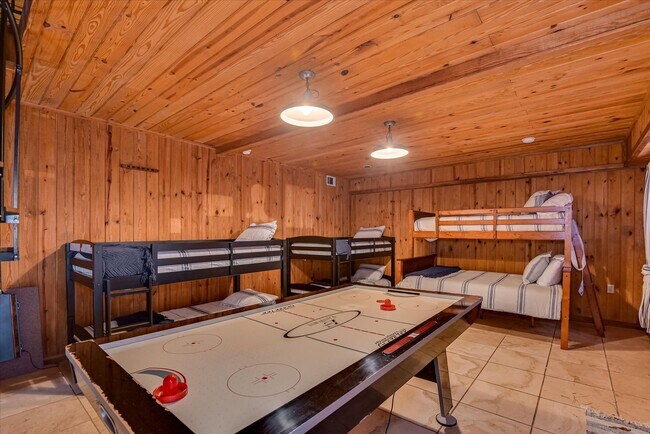 Building Photo - Fully Furnished Monthly Lake Cabin Rental | Available October – March