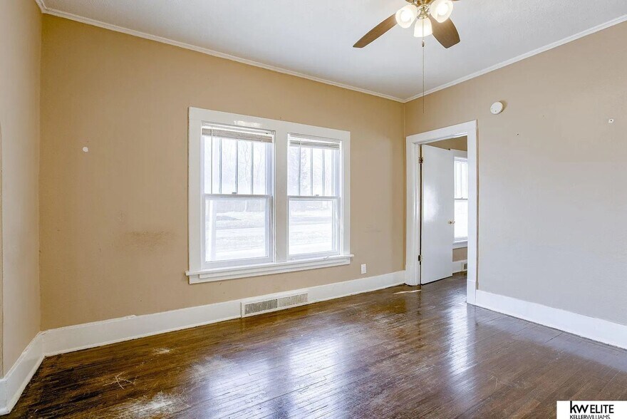 Building Photo - 4542 Franklin St