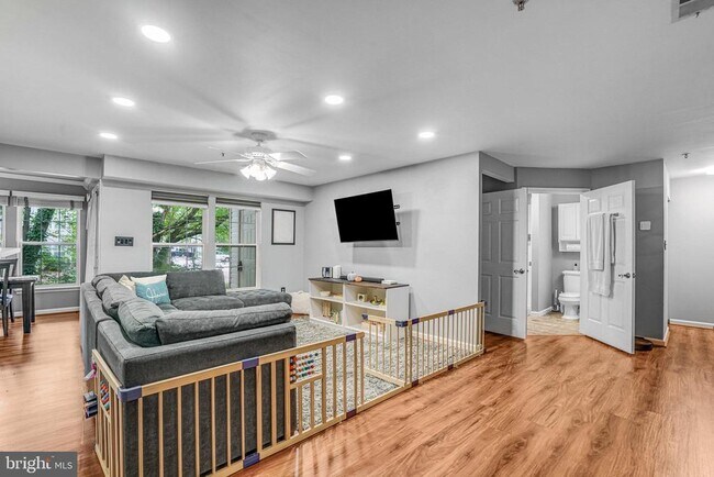 Building Photo - 7501 Calderon Ct