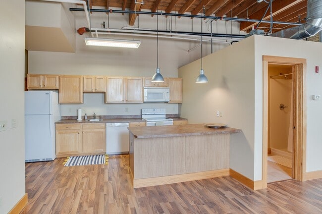 Kassenborg Apartments Kitchen - Lofts On Fourth