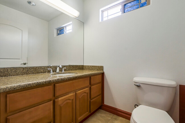 Building Photo - 1559 W 207th St