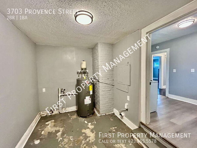 Building Photo - 3703 Provence St