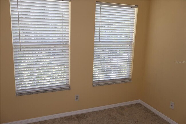 Building Photo - 3019 Pointeview Dr