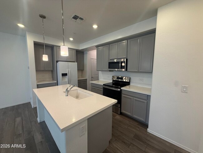 Building Photo - 1959 E Hampton Ln