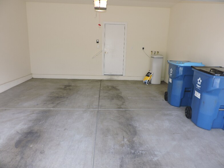 Building Photo - 5547 High Wager Way