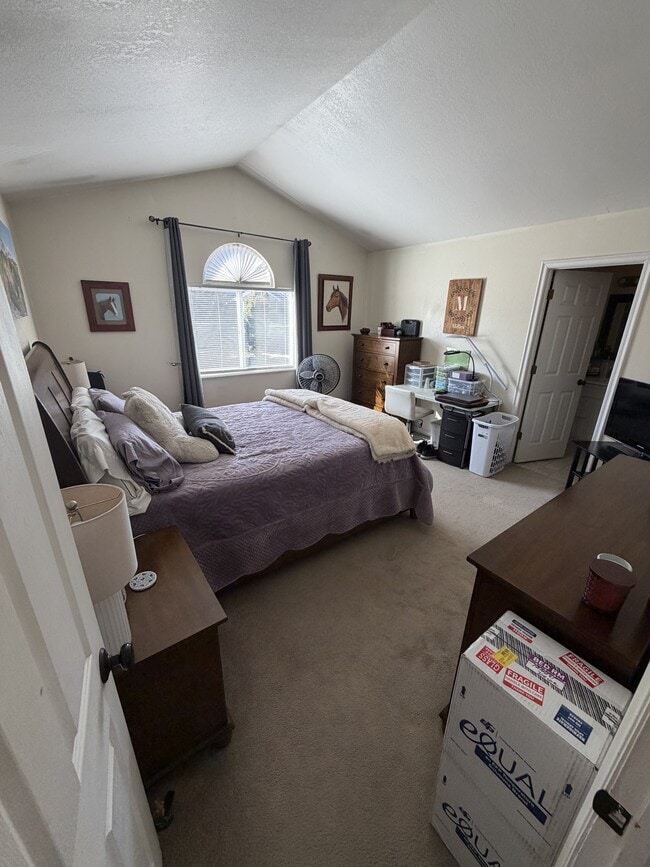 Building Photo - 4268 Stoneridge Dr