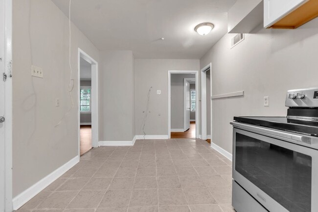 Building Photo - 401 Conwell Rd
