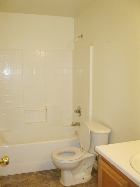 Building Photo - 452 Groft Way