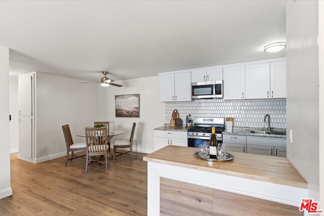 Building Photo - 2470 Bolker Dr