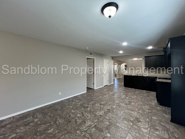 Building Photo - FOR LEASE | Jenks | $1645 Rent | Available...