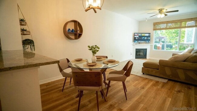 Building Photo - 300 W Beech St