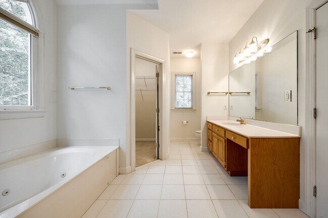 Building Photo - Exceptional 4 Bedroom Ranch in Steele Creek!