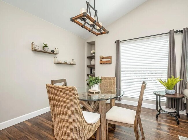 Building Photo - Beautifully Updated North Fresno 3/3