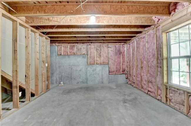 Building Photo - 3380 McClure Woods Dr
