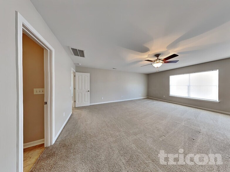 Building Photo - 1200 Ballina Way