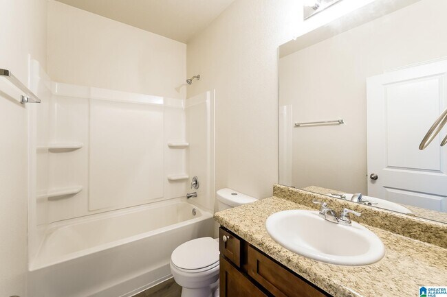 Building Photo - 950 Clover Cir