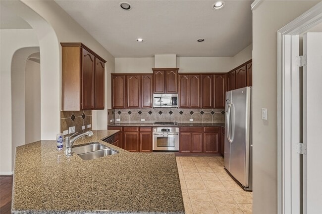 Building Photo - 10906 Angel Lake Dr