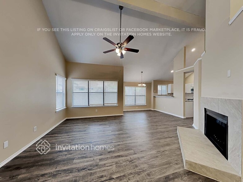 Building Photo - 927 Sylvan Creek Dr