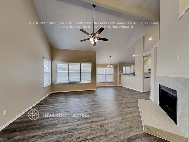 Building Photo - 927 Sylvan Creek Dr