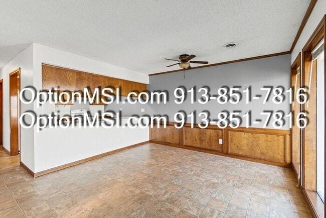 Building Photo - Charming & Spacious 2-Bed / 2-Bath Apartme...