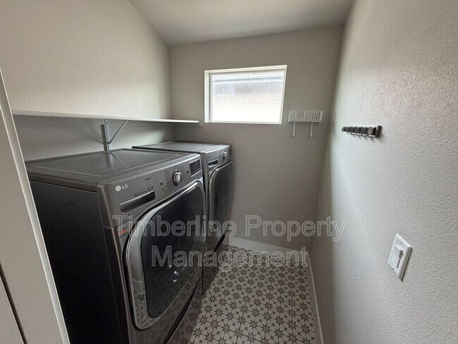 Building Photo - 3830 Bierstadt Lake Ct
