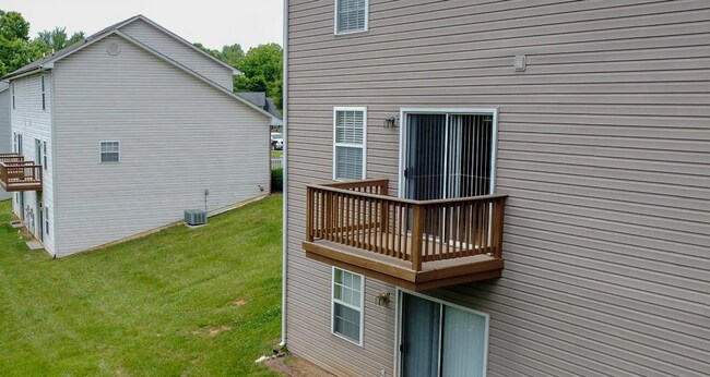 Building Photo - 1514/1516 Cassell Ln