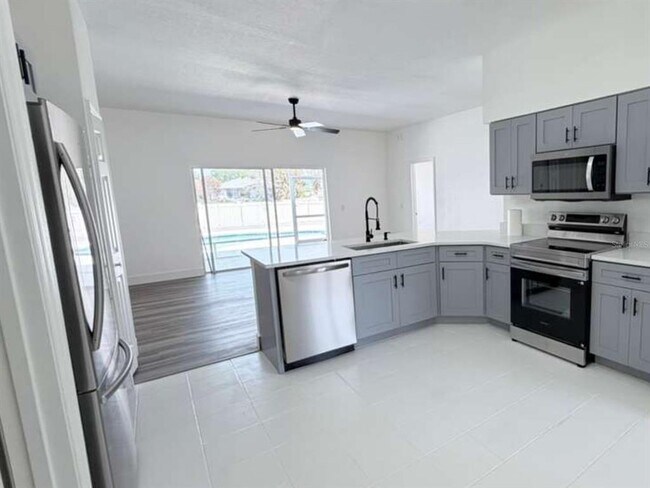 Building Photo - 906 Berwick Dr