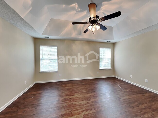 Building Photo - 7614 Henderson Park Rd