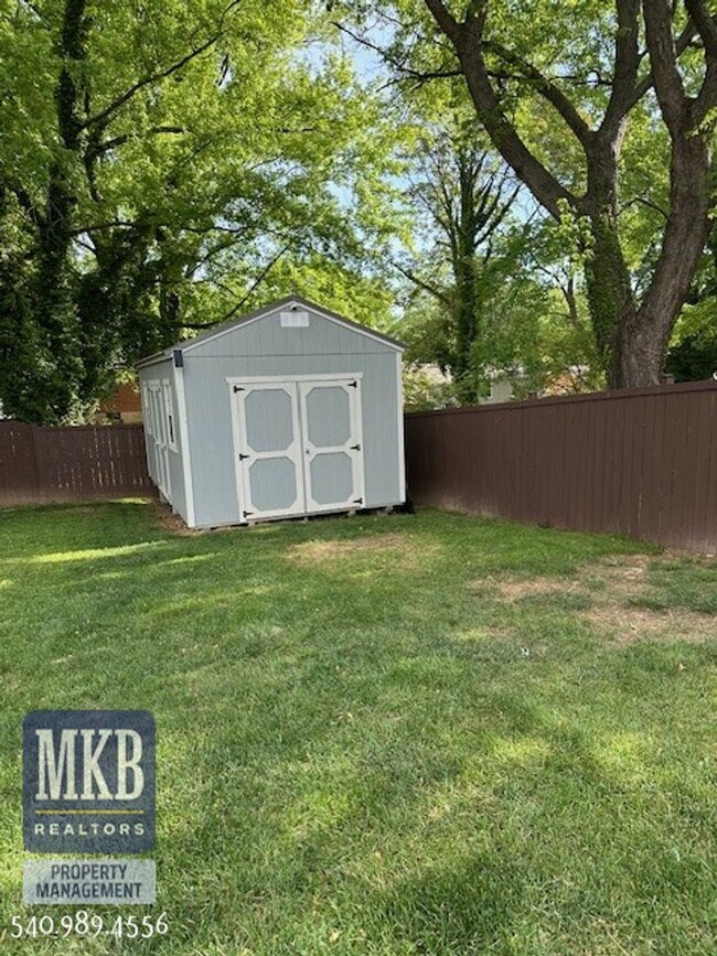 Building Photo - The Perfect 3-Bedroom Ranch-Style House Lo...
