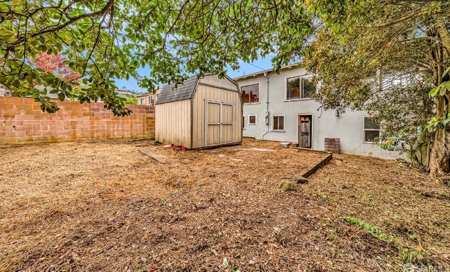 Building Photo - 41 Ridgewood Ave