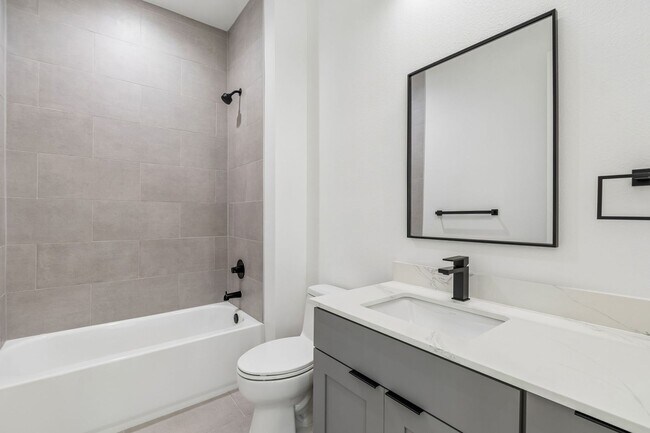 Building Photo - New Construction Townhome For Lease downtown Tampa, Ybor City, Gas Worx