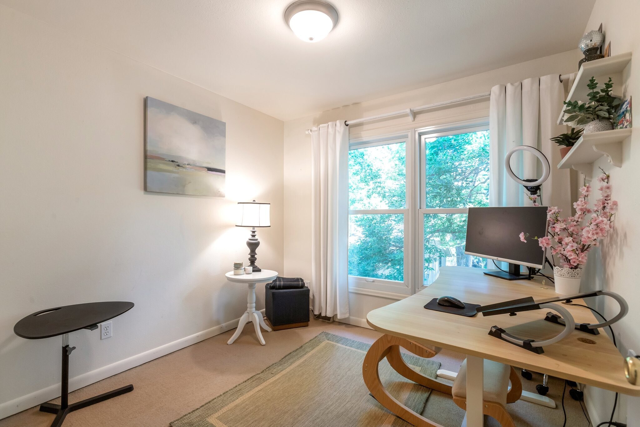 Third upper level bedroom - 3870 Broadway St