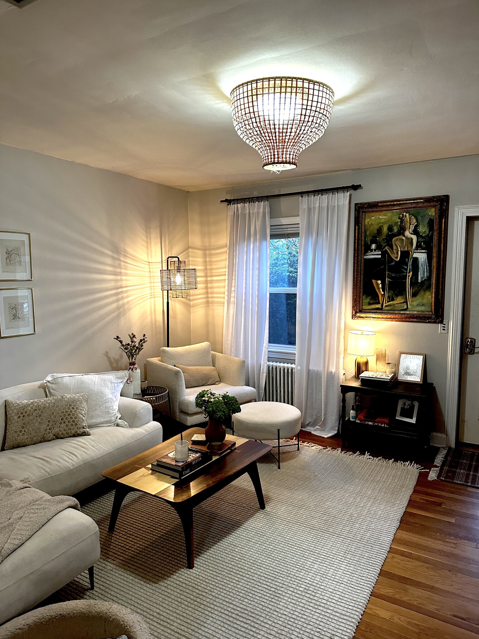 Living room with lots of natural light - 519 N Payne St