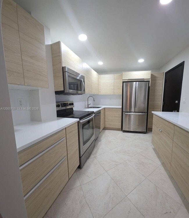 Building Photo - 250 Galen Dr