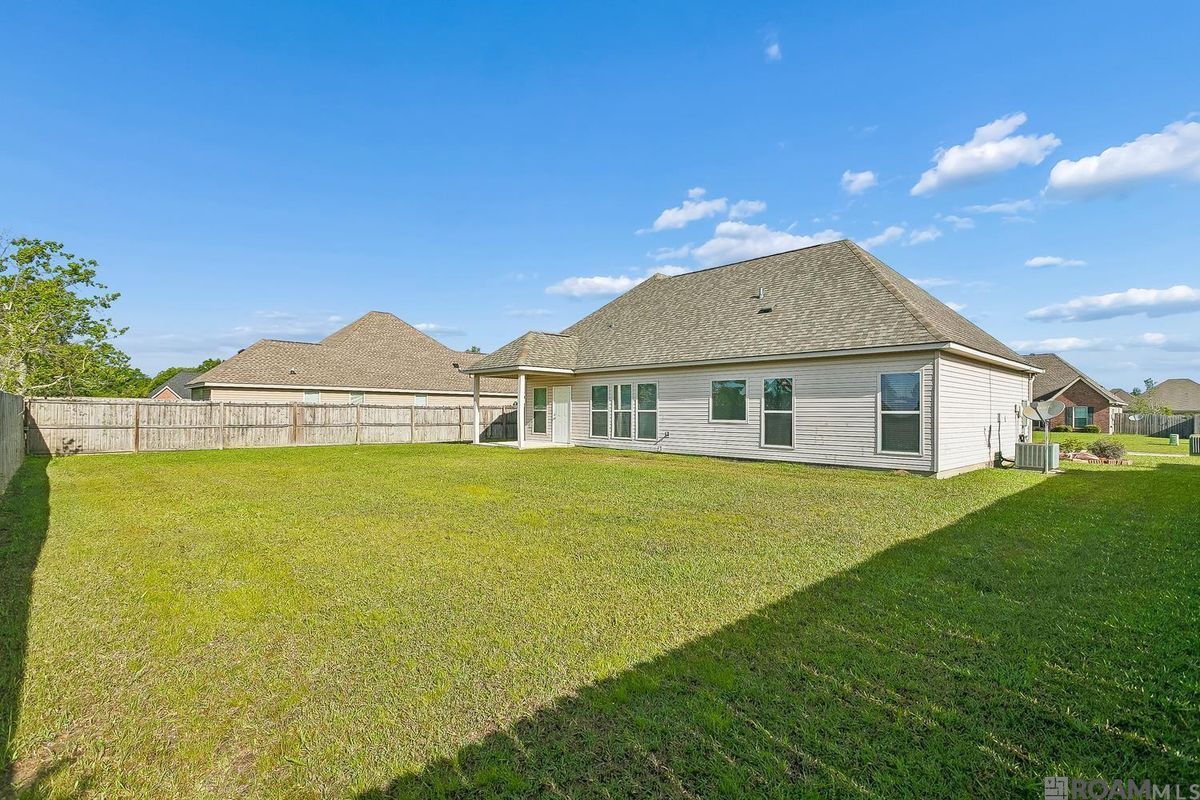 Building Photo - 11176 Merlo Dr