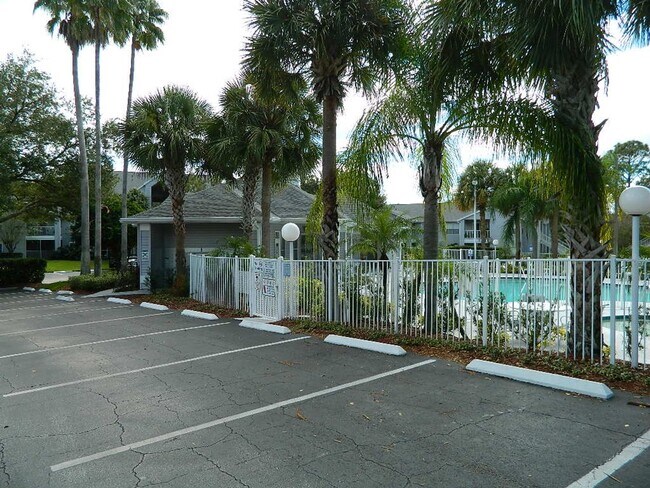 Building Photo - 1br 1 bath Condo-Lake Mary in the Regency Park Community