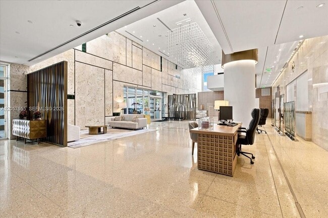 Building Photo - 6801 Collins Ave