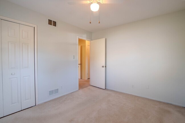 Building Photo - 6 Hammen Ave