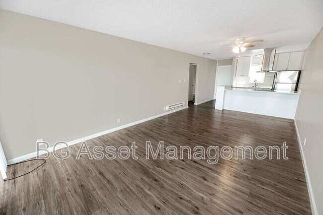 Building Photo - 944 Fletcher Ln