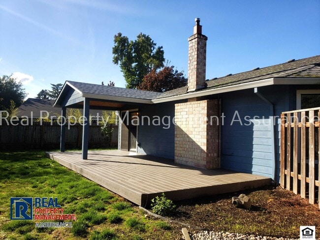 Building Photo - 1400 NE 14th Ave