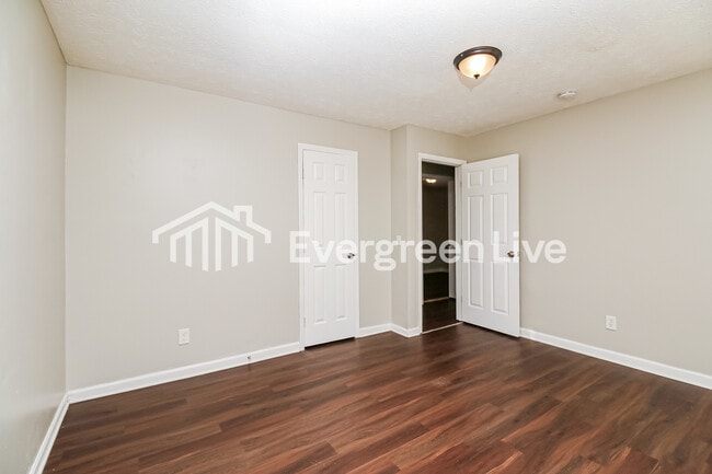 Building Photo - 45 Belmont Park Ln