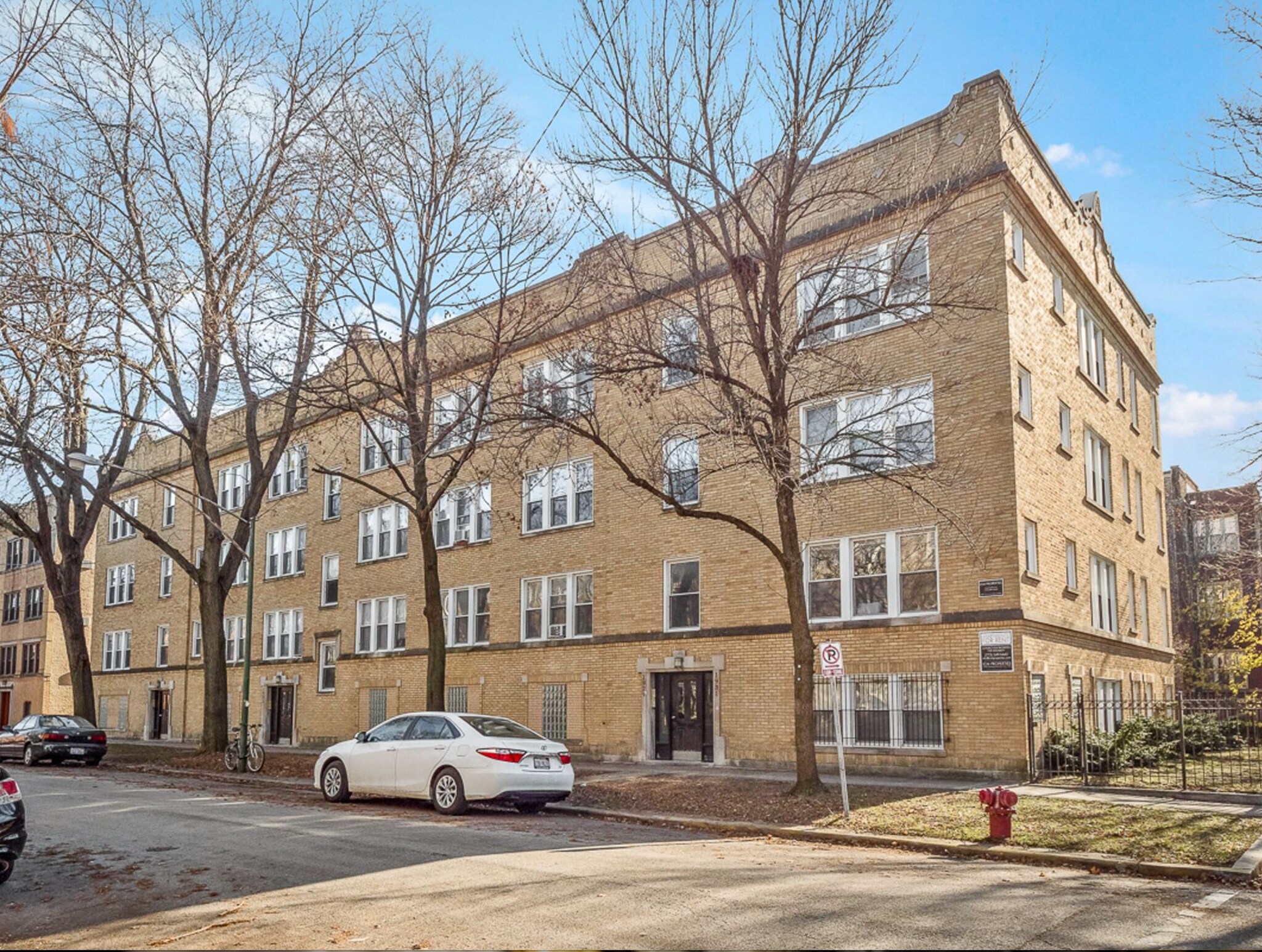 Building Photo - 1813 W Winona St